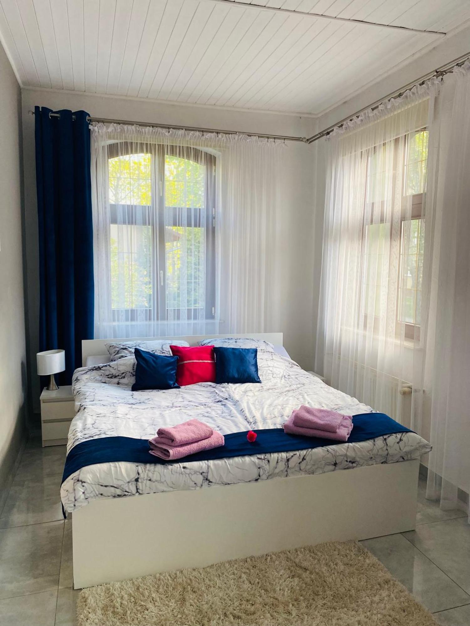 Kaliny Apartamenty Wanny Z Hydromasazem Chorzów Exterior foto